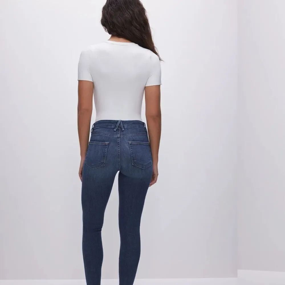 Good American Good Legs Jeans - Picture 4 of 8